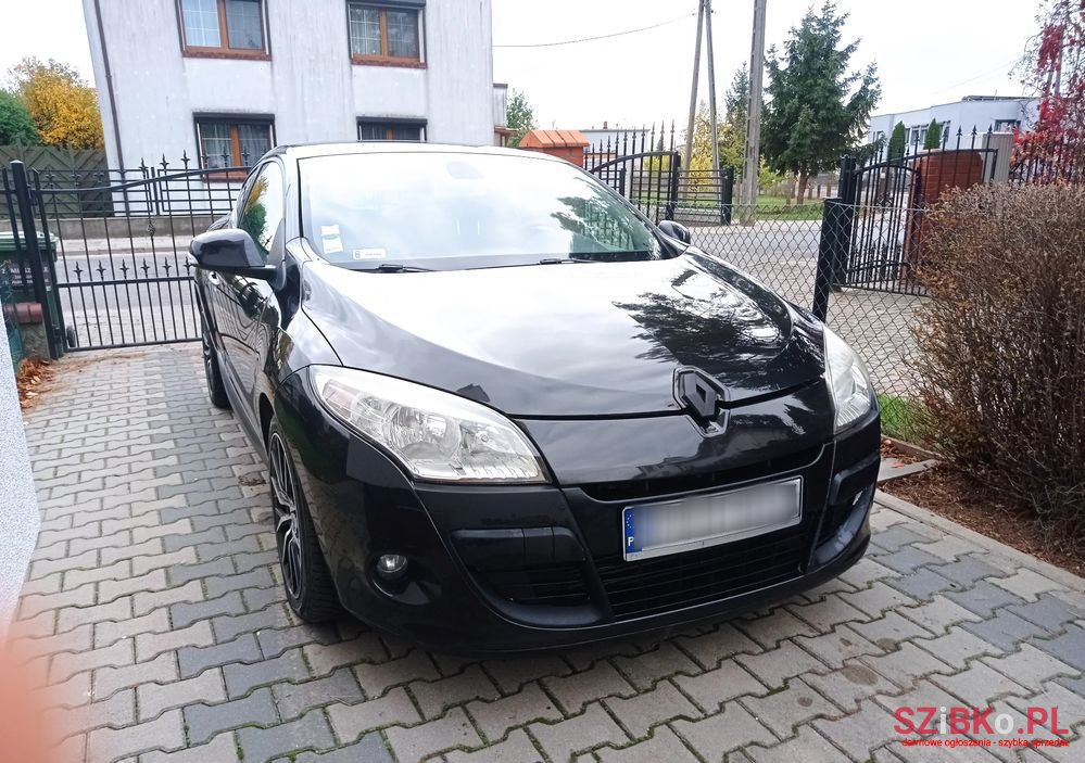 2009' Renault Megane photo #1