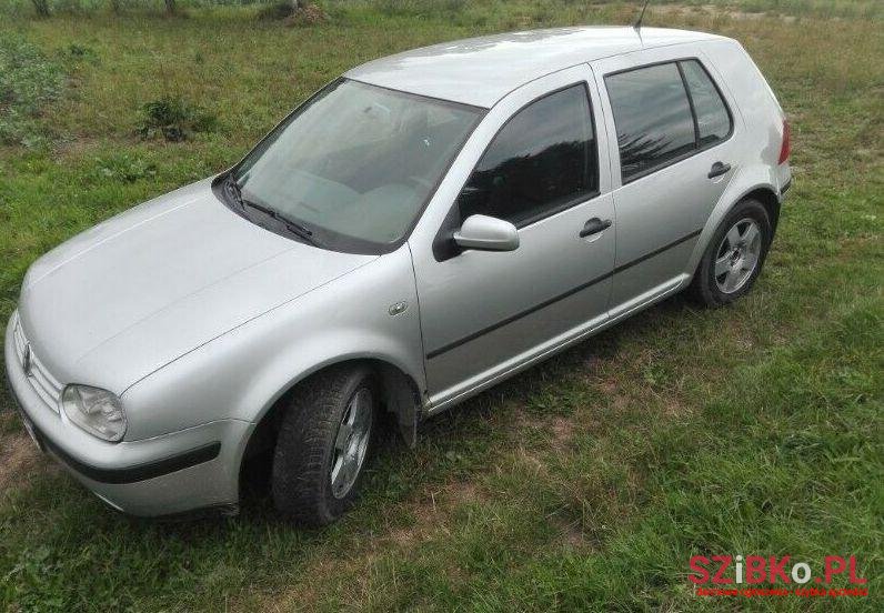 2000' Volkswagen Golf photo #1