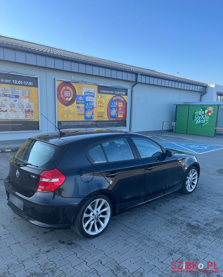 2009' BMW 1 Series photo #4