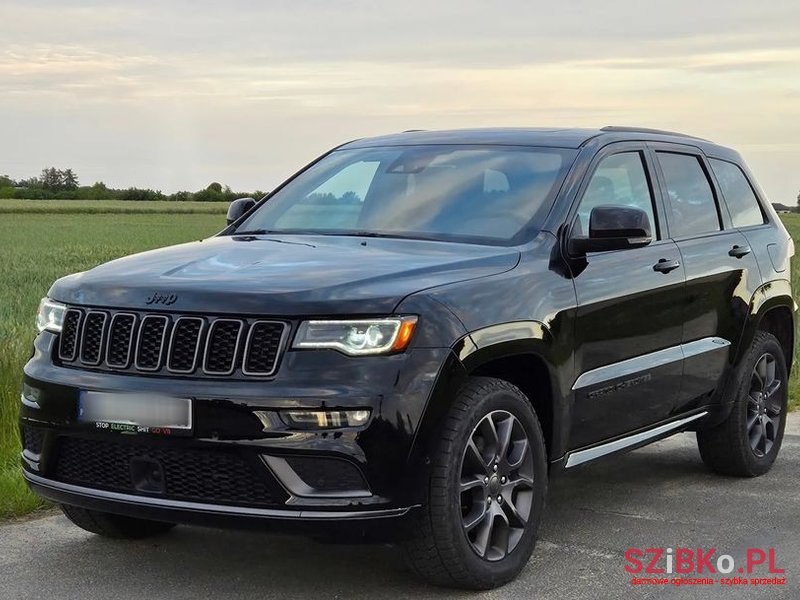 2021' Jeep Grand Cherokee 5.7 V8 Overland photo #1