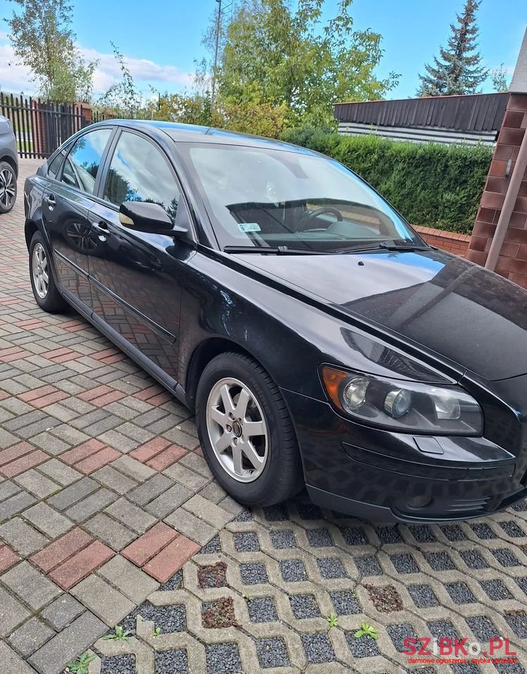 2005' Volvo S40 1.6D photo #1