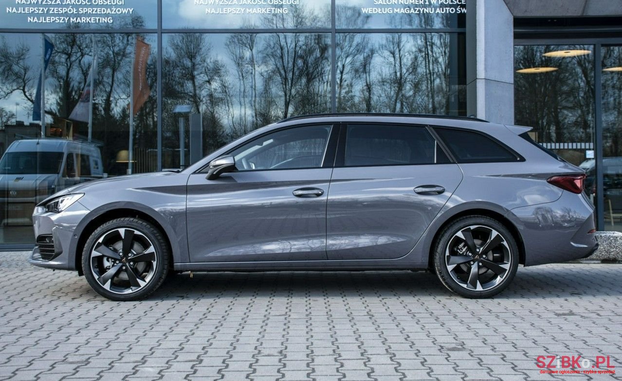 2023' Cupra Leon Sportstourer photo #5
