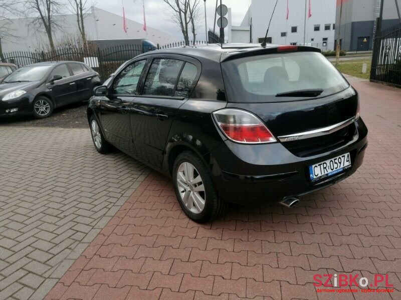 2008' Opel Astra photo #5
