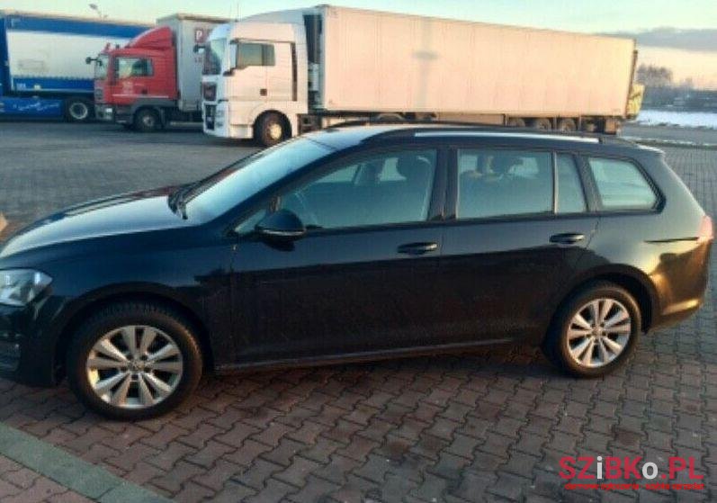 2013' Volkswagen Golf photo #1