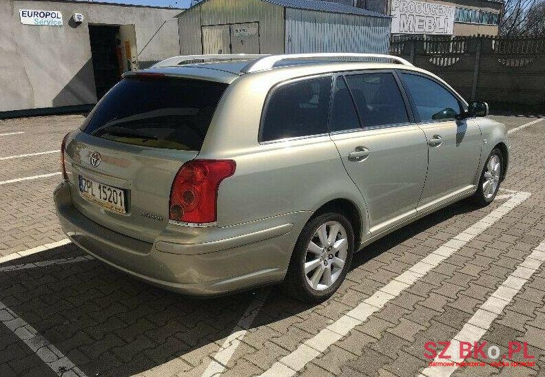 2005' Toyota Avensis photo #1