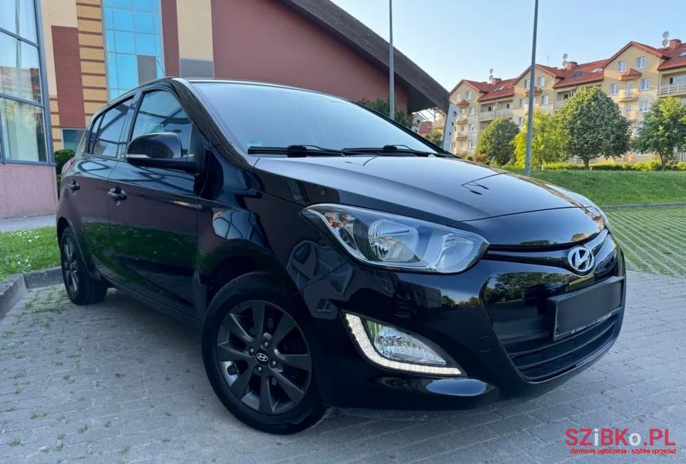 2014' Hyundai i20 photo #2