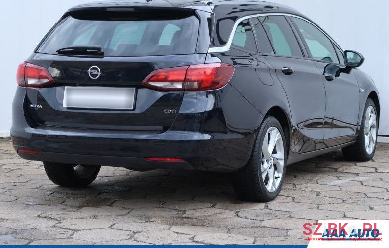 2017' Opel Astra photo #4