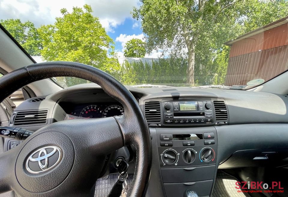 2005' Toyota Corolla photo #4