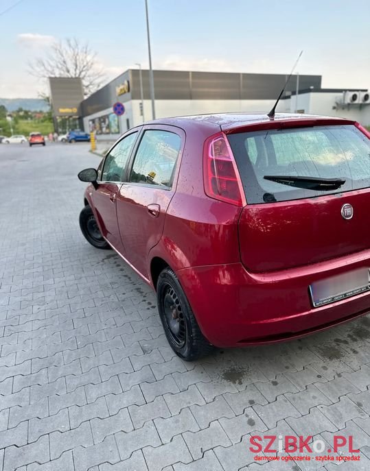 2009' Fiat Punto photo #2
