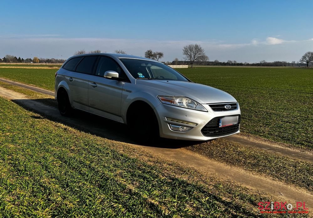 2011' Ford Mondeo 1.6 Tdci Trend photo #2