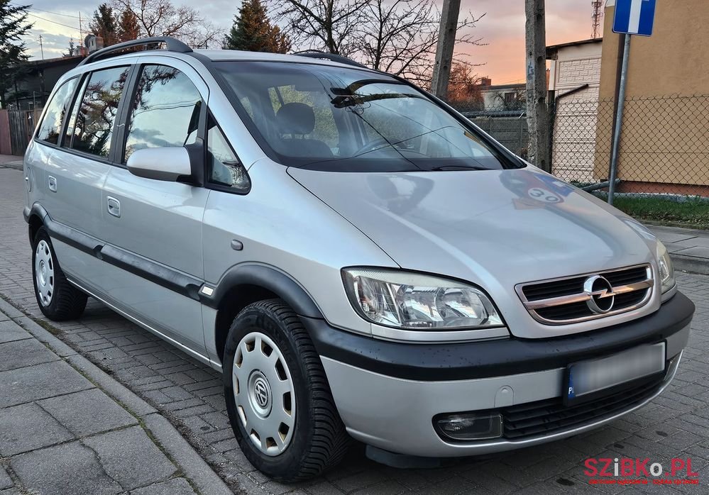 2004' Opel Zafira 1.8 16V Comfort photo #1
