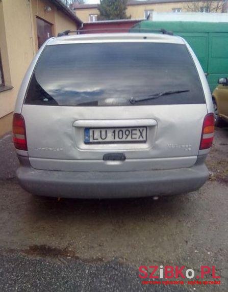 2000' Chrysler photo #2