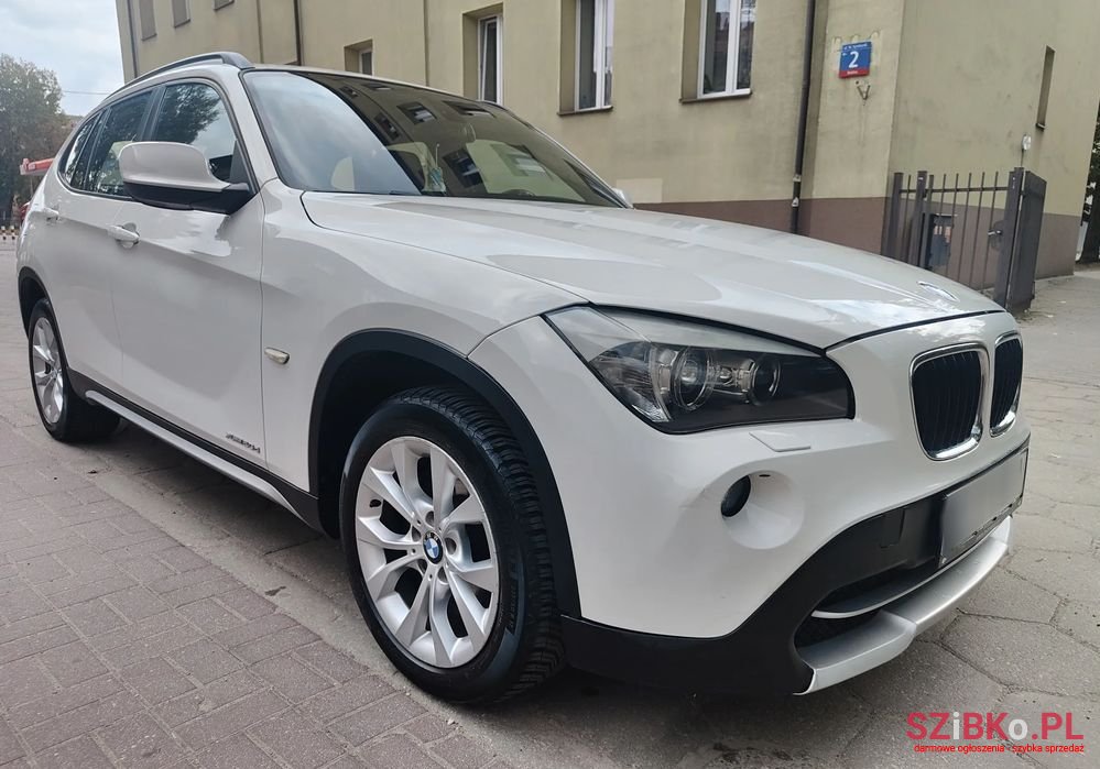 2010' BMW X1 Xdrive20D photo #2