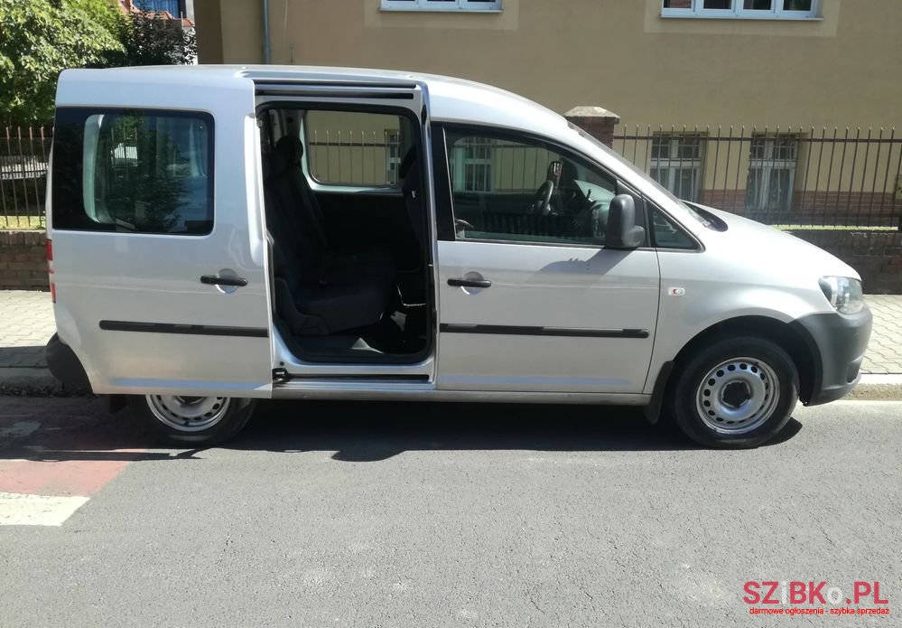 2015' Volkswagen Caddy photo #6