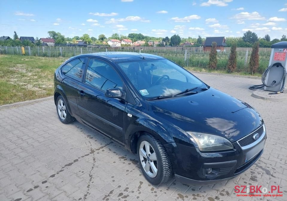 2006' Ford Focus photo #2