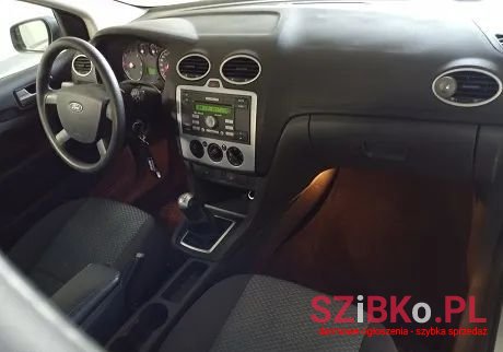 2005' Ford Focus photo #5