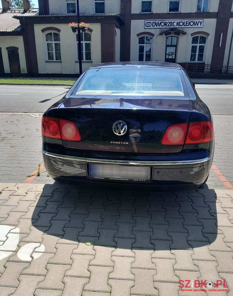 2003' Volkswagen Phaeton photo #4