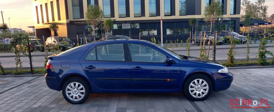 2004' Renault Laguna photo #2