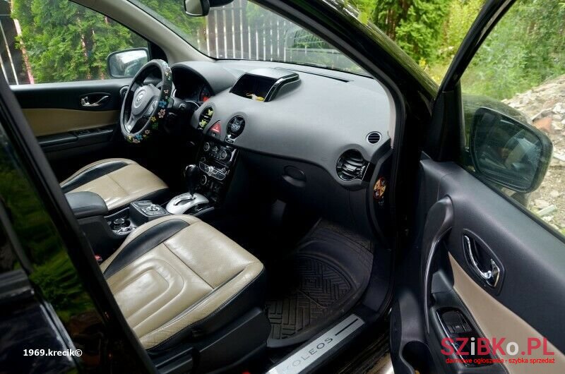 2010' Renault Koleos photo #4