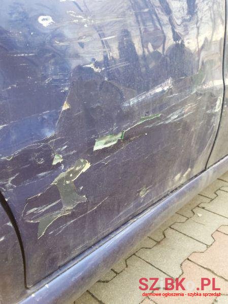 2004' SEAT Leon photo #1