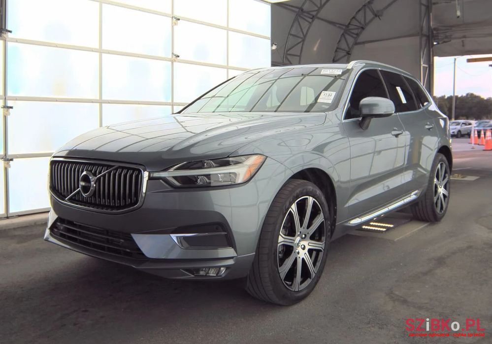 2021' Volvo Xc 60 T5 Awd Inscription photo #5