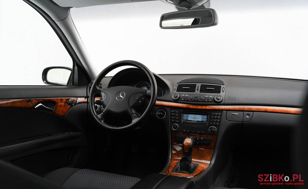 2003' Mercedes-Benz Klasa E photo #2