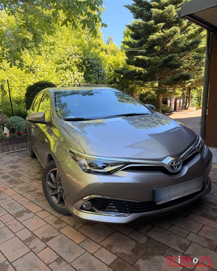 2015' Toyota Auris photo #1