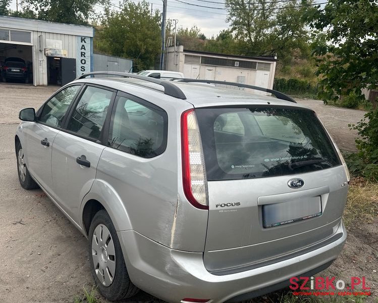 2010' Ford Focus photo #4