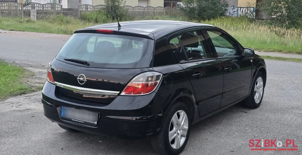 2009' Opel Astra 1.6 Exklusiv photo #6