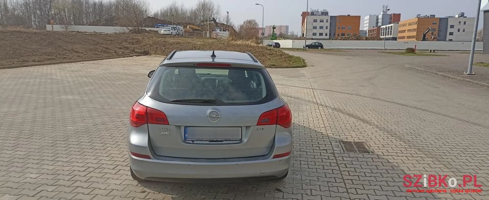 2010' Opel Astra Iv 1.7 Cdti Essentia photo #4