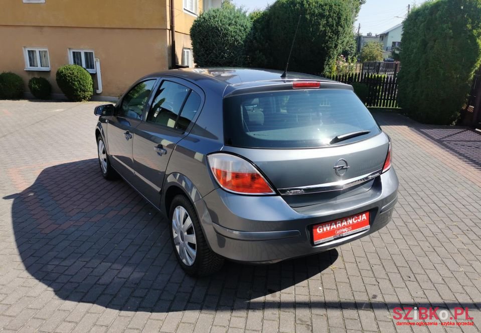 2005' Opel Astra photo #4