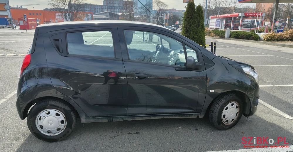 2013' Chevrolet Spark 1.0 Base photo #3