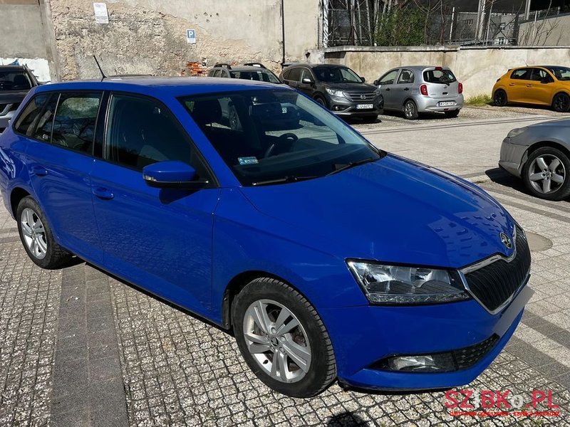 2020' Skoda Fabia 1.0 Ambition photo #3