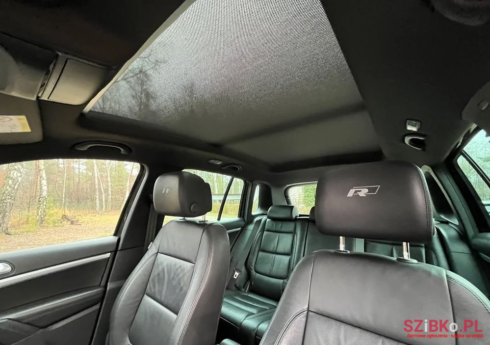 2015' Volkswagen Tiguan photo #6