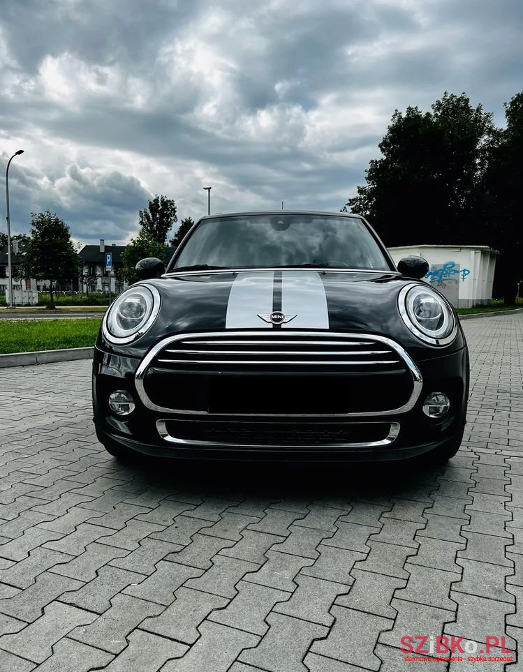 2019' MINI Cooper photo #1