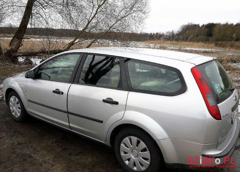 2005' Ford Focus photo #1