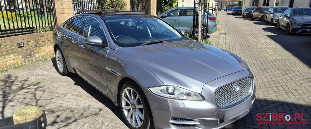 2010' Jaguar XJ 3.0 V6 S Luxury photo #1