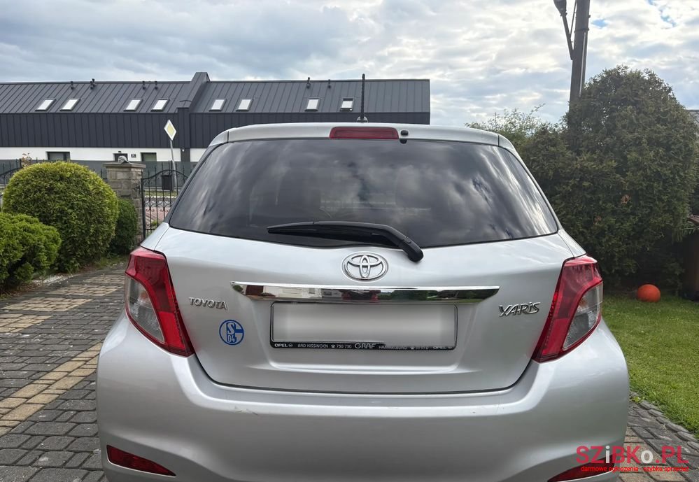 2013' Toyota Yaris photo #5