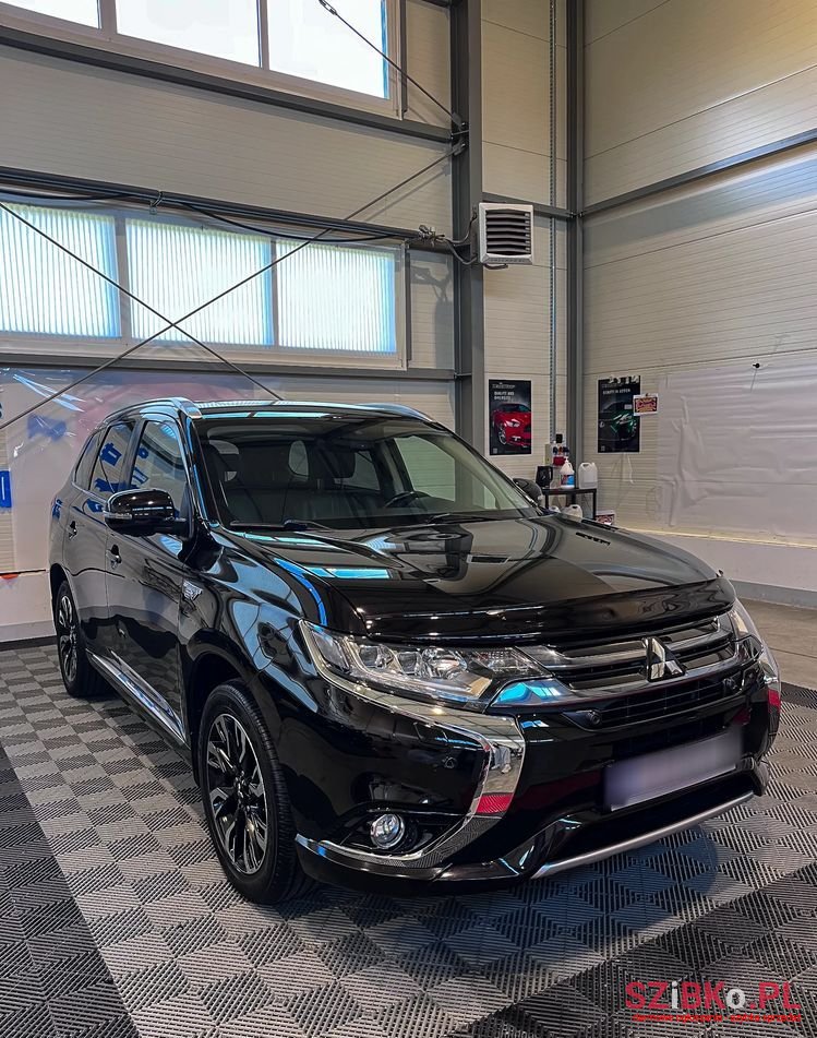 2015' Mitsubishi Outlander 2.0 4Wd Plus photo #1