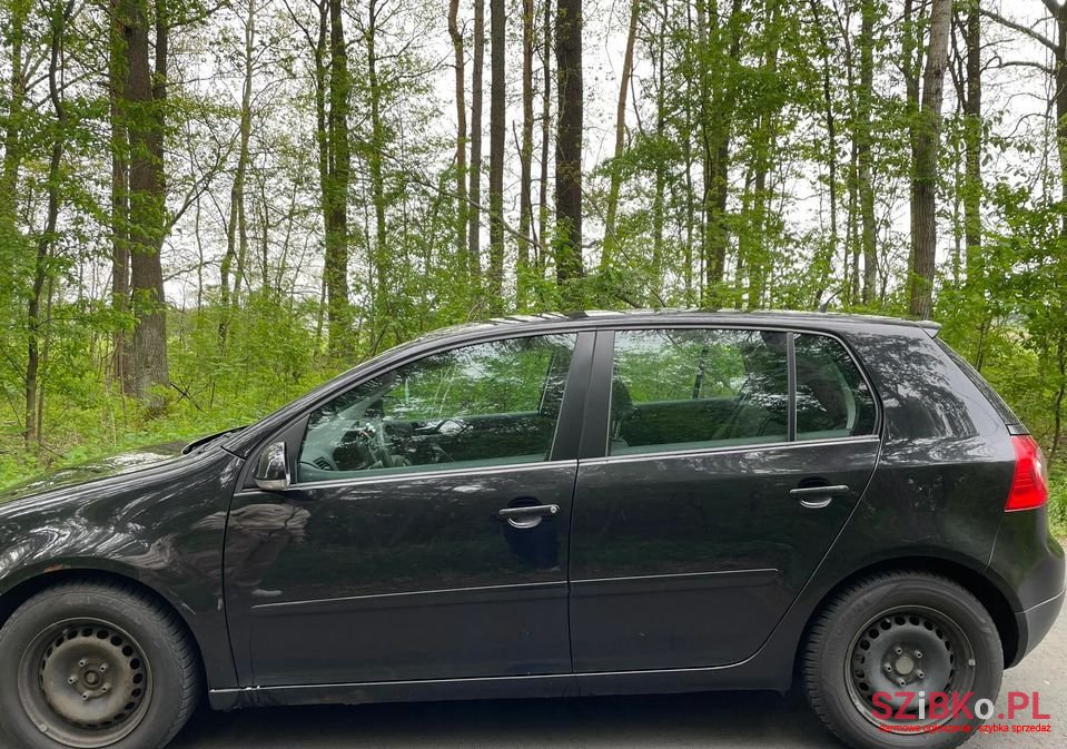 2006' Volkswagen Golf photo #3