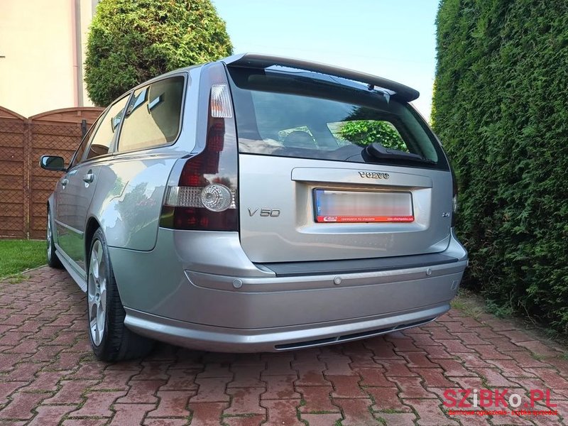 2006' Volvo V50 2.4I Summum photo #2