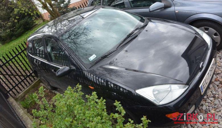 2001' Ford Focus photo #2