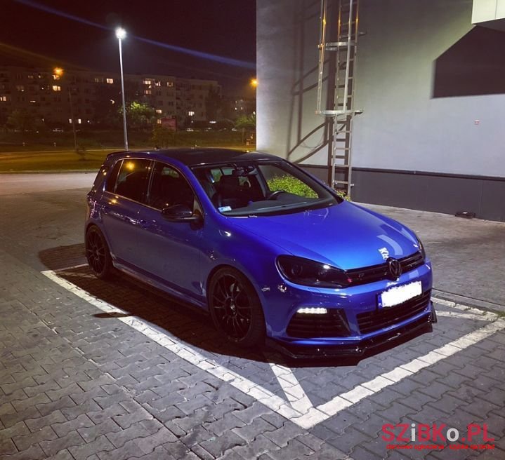 2011' Volkswagen Golf photo #2