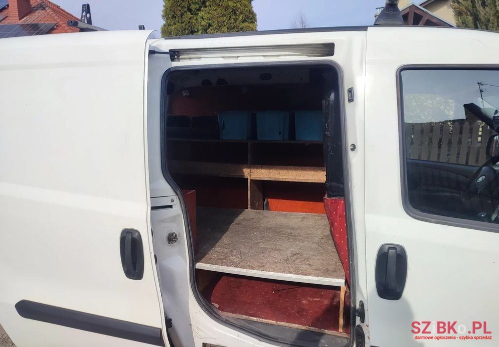 2012' Fiat Doblo photo #5