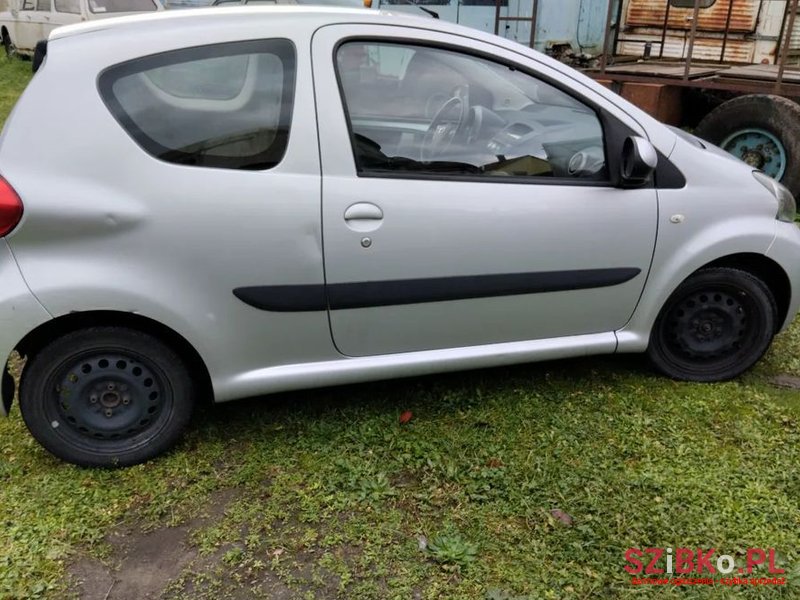 2013' Toyota Aygo photo #3