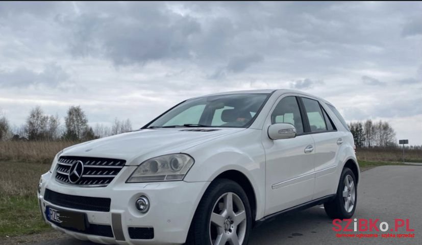 2005' Mercedes-Benz Ml photo #2