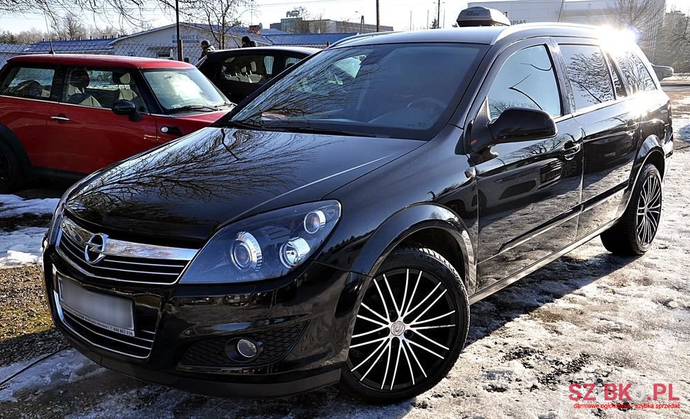 2010' Opel Astra 1.6 Cosmo photo #1