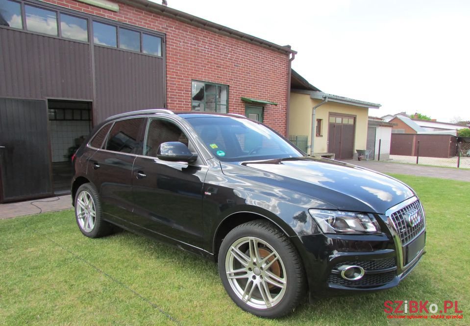 2011' Audi Q5 photo #1