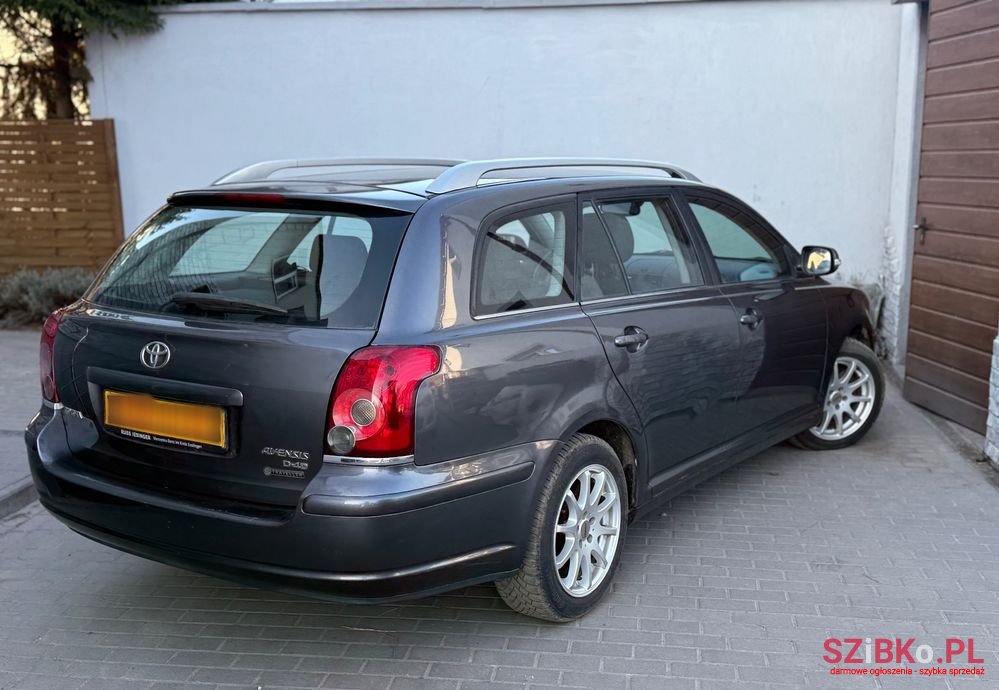 2008' Toyota Avensis 2.0 D-4D Premium photo #3