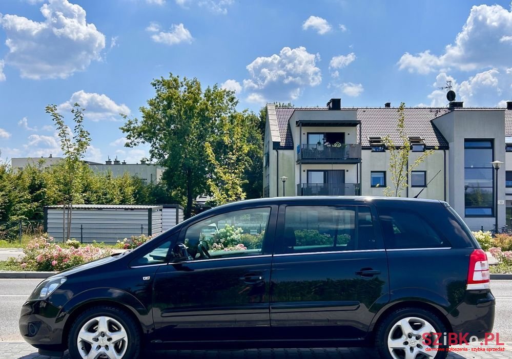 2011' Opel Zafira 1.7 Cdti Cosmo photo #4